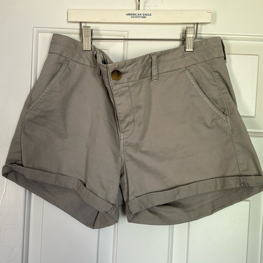 AE midi short.